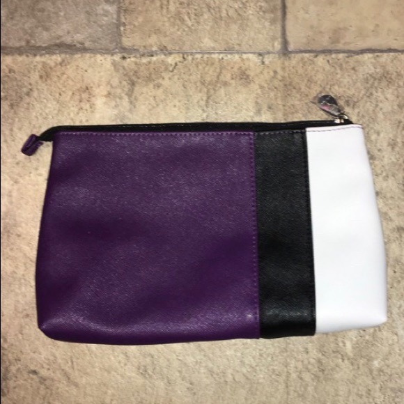 Younique Makeup Bag NWOT - Picture 2 of 3